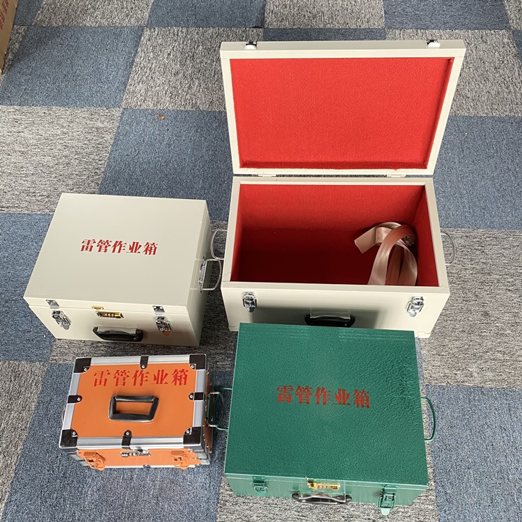 天镇爆破工程作业箱如何选择？玻璃钢与传统材质的全面对比